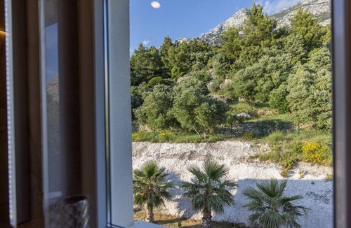 Moca Apartment | LuxuryAptInVilla Smaragd Pool