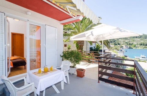 Polace Apartment | Maestral Studio with Terrace and Sea View