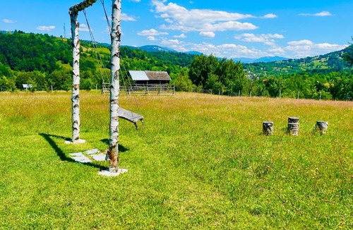 Moisei House | Maramures Landscape