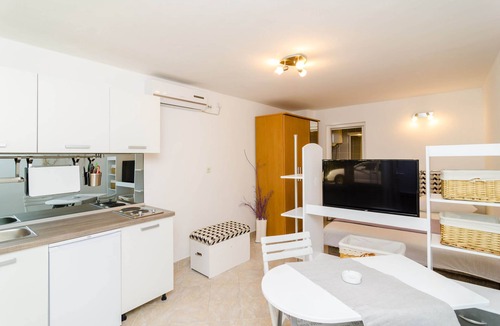 Gorica Apartment | MARAŠTINA STUDIO, GREAT LOCATION with terrace
