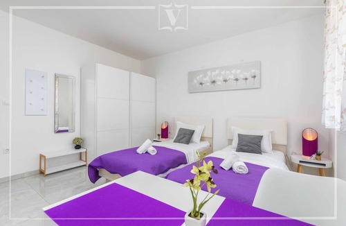 Pula Apartment | Marine Lux C