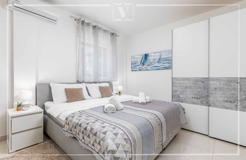 Pula Apartment | Marine Lux E