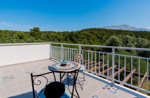 Cove Tri Zala (Zrnovo) House | Matej's rooms