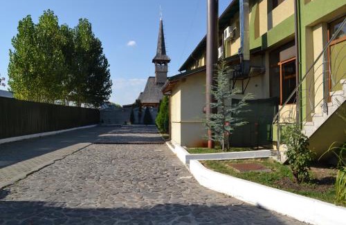 Curtea De Arges Hotel | Meșterul Manole