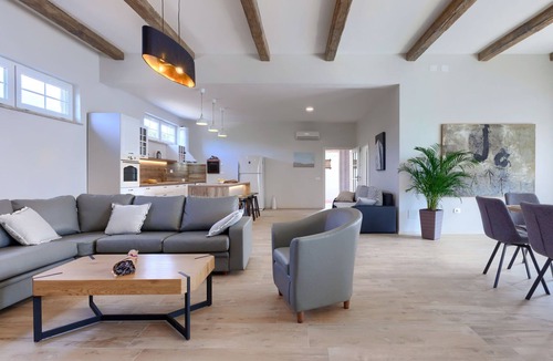 Umag House | Mediterana Loft by Interhome