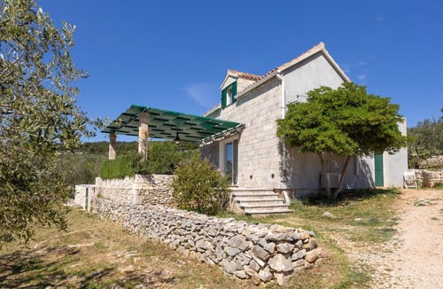 Sumartin House | Megi Sea & Country House