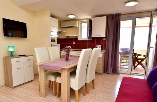 Dinjiska Apartment | Melandura by Interhome