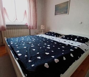 Canton 10 Apartment | Mia