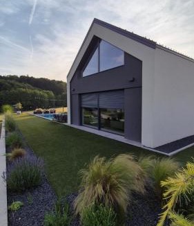 Cerkvenjak Villa | Midnight Villa