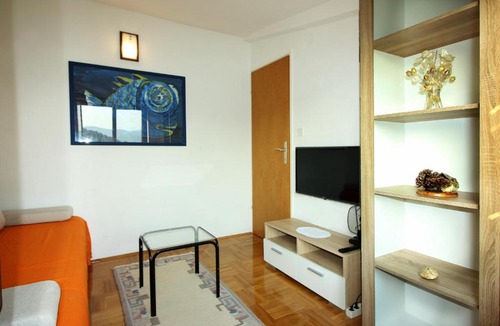 Veliki Drvenik Apartment | Mira