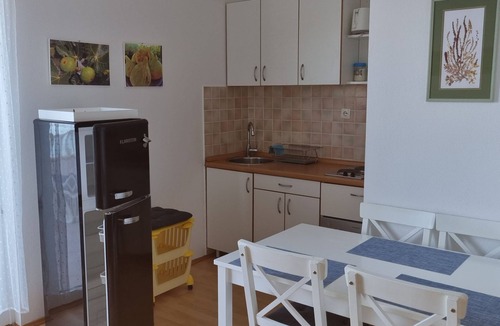 Rogac Apartment | mit beheiztem Außenpool by Interhome