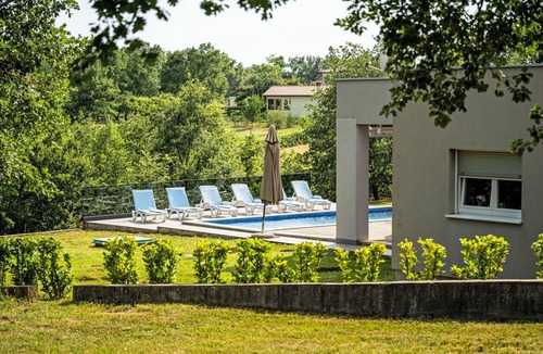 Becici House | mit eigenem Pool by Interhome
