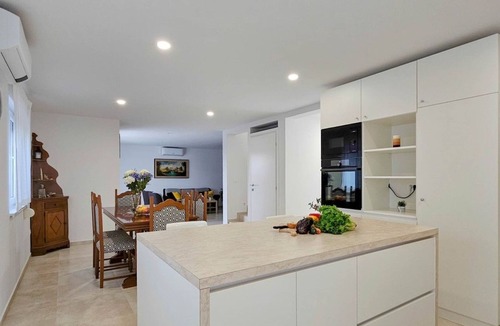 Fiorini House | mit Privatpool für 6 Personen ca. 185 m² in Fiorini, Istrien (Umag und Umg by Interhome