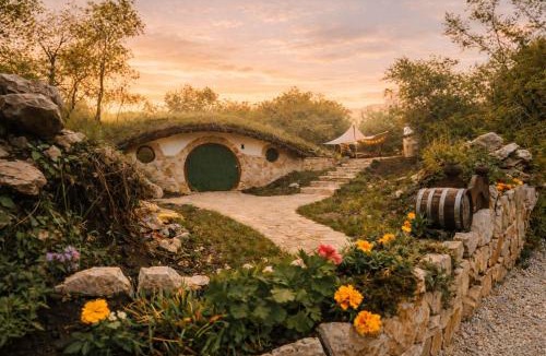 Mostar Villa | Mobbiton Mostar - Magical Underground Retreat