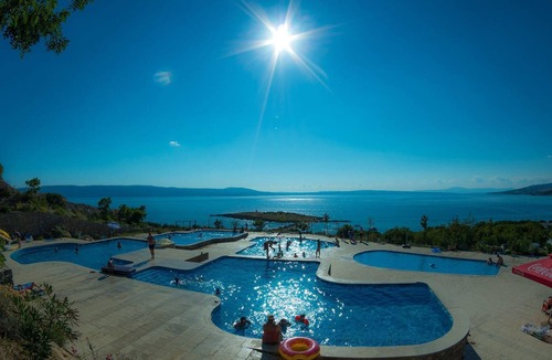 Klenovica Apartment | mobile home "Queen Campagna" with communal pool