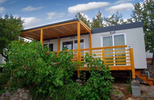 Klenovica House | Mobile home with air conditioning and pool