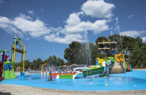 Valbandon Resort | Mobile Homes Bi Village - Adriatic Kampovi