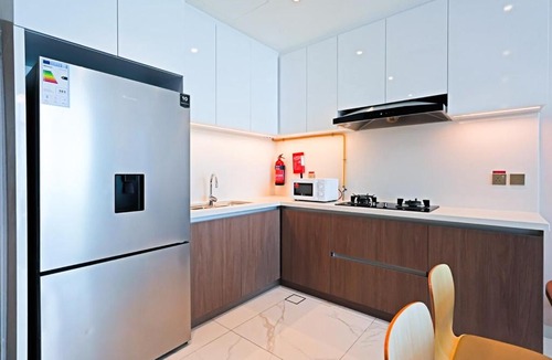 Dubai Apartment | Modern 1-Bedroom Apartment in Sepcoo Residence-1105
