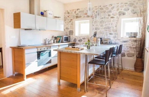 Tolmin Apartment | Modern 2 bedroom townhouse in the center of Tolmin