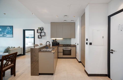 Business Bay Apartment | Modern 2BR Retreat | Near Downtown Dubai