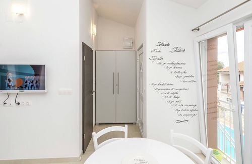 Tar Other | Modern apartment Noa II in Villa Valtrazza with pool in center of village Tar