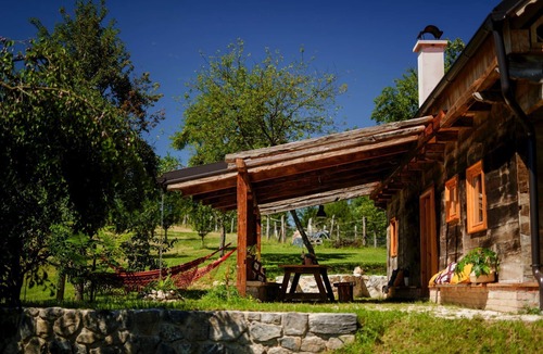 Vojnic Cabin | Modern cabin in nature for 6+2 ppl!