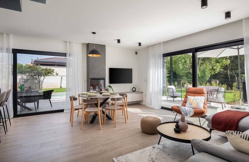 Gulici Villa | Modern New 4 bedroom villa with pool near Porec