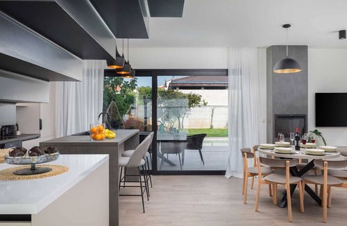 Gulici Villa | Modern New 4 bedroom villa with pool near Porec