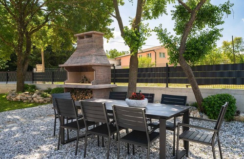 Sumber Villa | Modern Villa Lizzul a quiet countryside escape