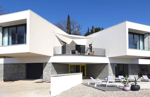 Cilipi House | Modern Villa Lumina with Private Pool, Jacuzzi, Sauna & Gym