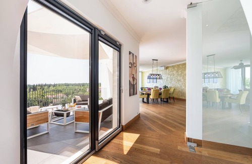Cilipi House | Modern Villa Lumina with Private Pool, Jacuzzi, Sauna & Gym