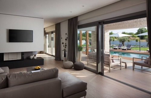 Topid Villa | Modern Villa Royal Green, in Istria, with a Pool