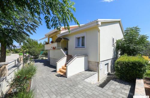 Pridraga Villa | Monty