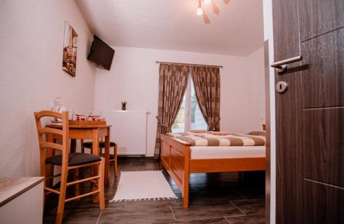 Korenica House | Mountain Serenity Rooms - Double Room with Balcony 4