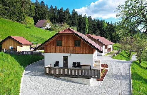 Slovenj Gradec Villa | Mountain View Villa with Sauna and Hot-Tub - Three Bedroom Villa with Sauna and Hot-Tub