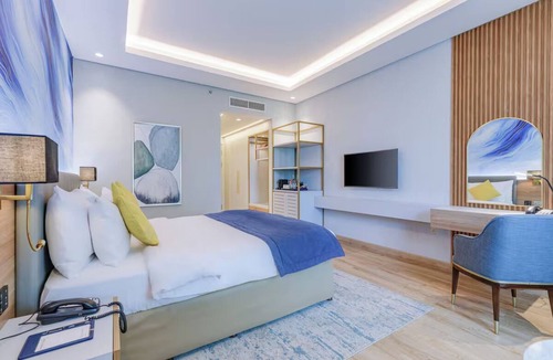 Garhoud Hotel | Movenpick Al Bustan | Classic Room | Arabic Hospitality, Modern Comfort, 5-Star