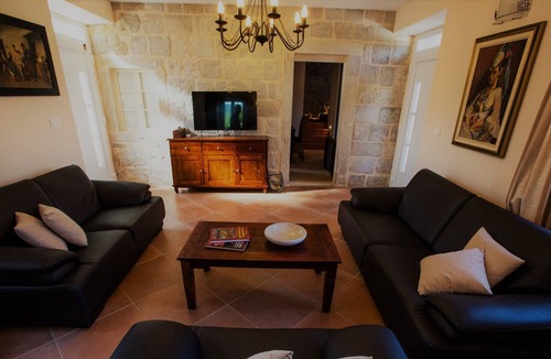 Komaji Villa | My Mediterranean dream - a mediavel country villa for 10 + private pool