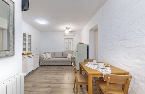 Zvonece Apartment | Nature & Pool Escape - Apartment 2, Zvoneća, Croatia