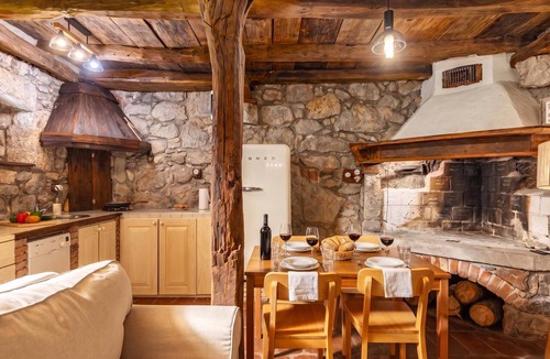 Zvonece House | Nature & Pool Escape - Stone House, Zvoneća, Croatia