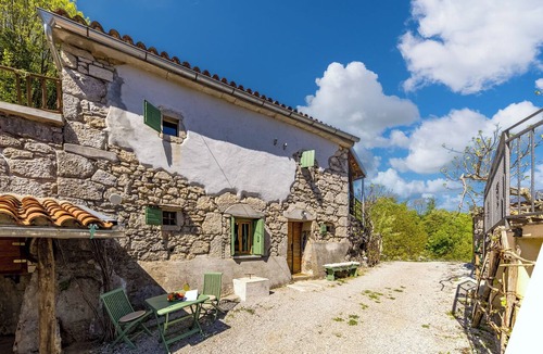 Zvonece House | Nature & Pool Escape - Stone House, Zvoneća, Croatia