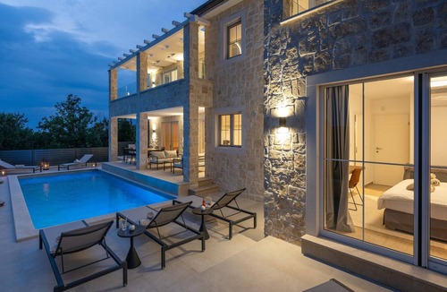 Brnobici Villa | NEW 2025 Villa Bella Vista with heated pool