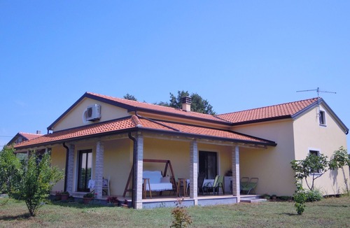Petrovija House | New 3 bedroom, detached Holiday Home *, close to the sea