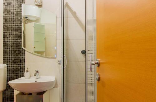 Medulin Apartment | New apartment Lory with a pool and sea view
