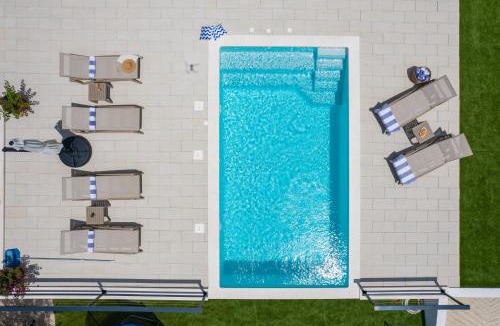 Tugare Villa | NEW! Modern Villa Nacle with heated Pool