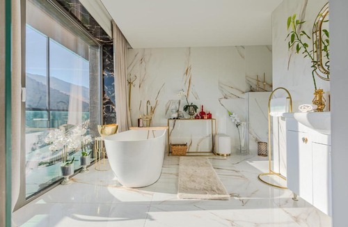 Centrul Vechi Apartment | New SKY 360 Penthouse with Panoramic View