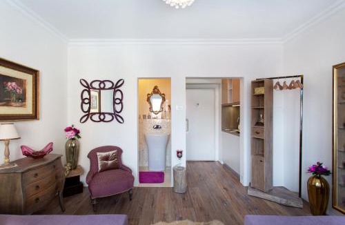 Celje Apartment | NEW, Stylish and modern central Studio, FREE parking