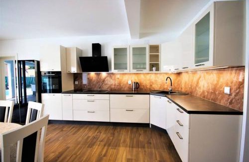 Gajana Villa | New Villa with Pool