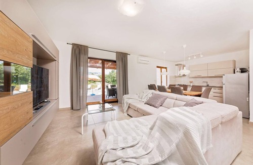Krsan Villa | Newly built holiday home with swimming pool in Krsan
