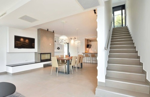 Omis Villa | Newly Built Villa with Large Pool and Steam Room