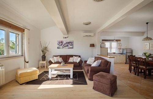 Susnjici Villa | Newly Renovated Pet-Friendly Villa with Private Pool, Garden, Playground & Table Tennis near Poreč